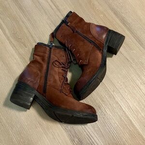 Miz Mooz NWOT Side Zip Boots